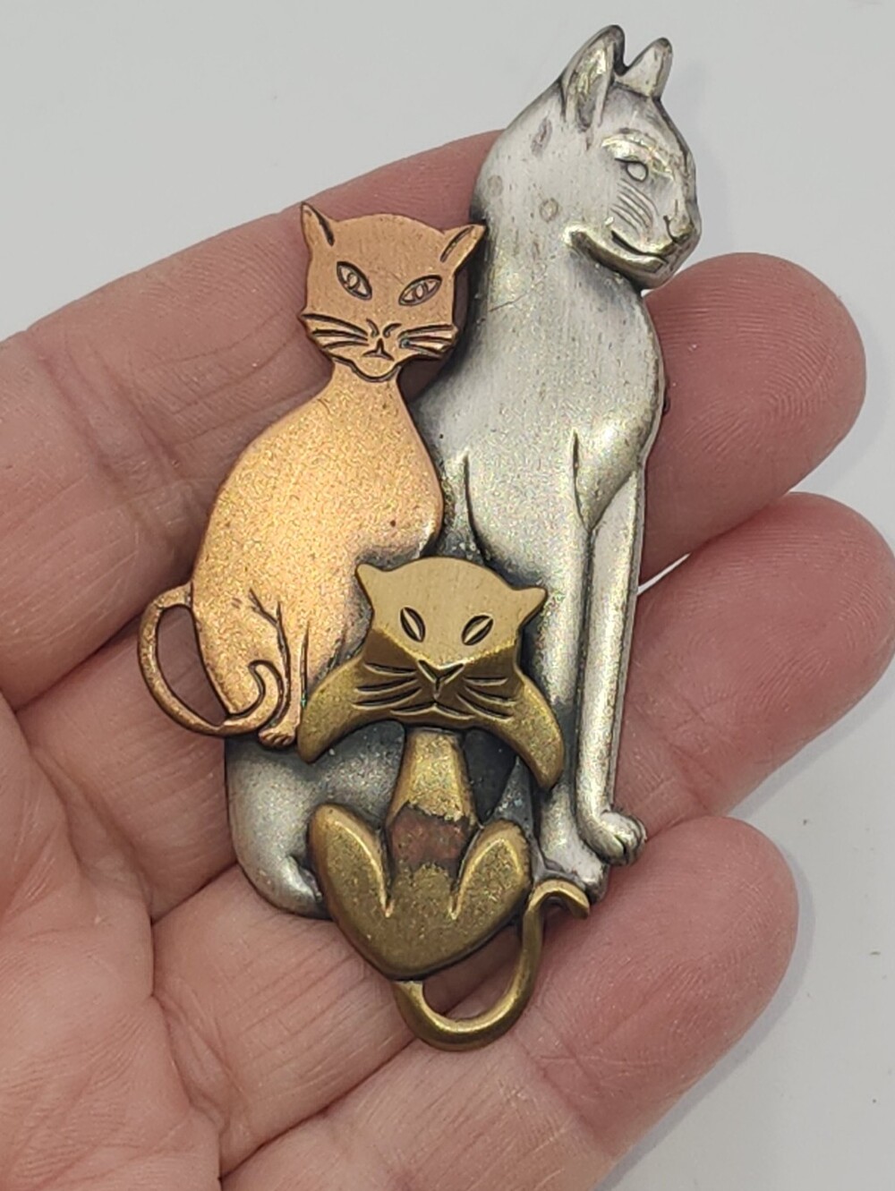 Vintage K&T Cat Trio copper silver tone Metal Brooch, Signed Lapel Pin, Estate